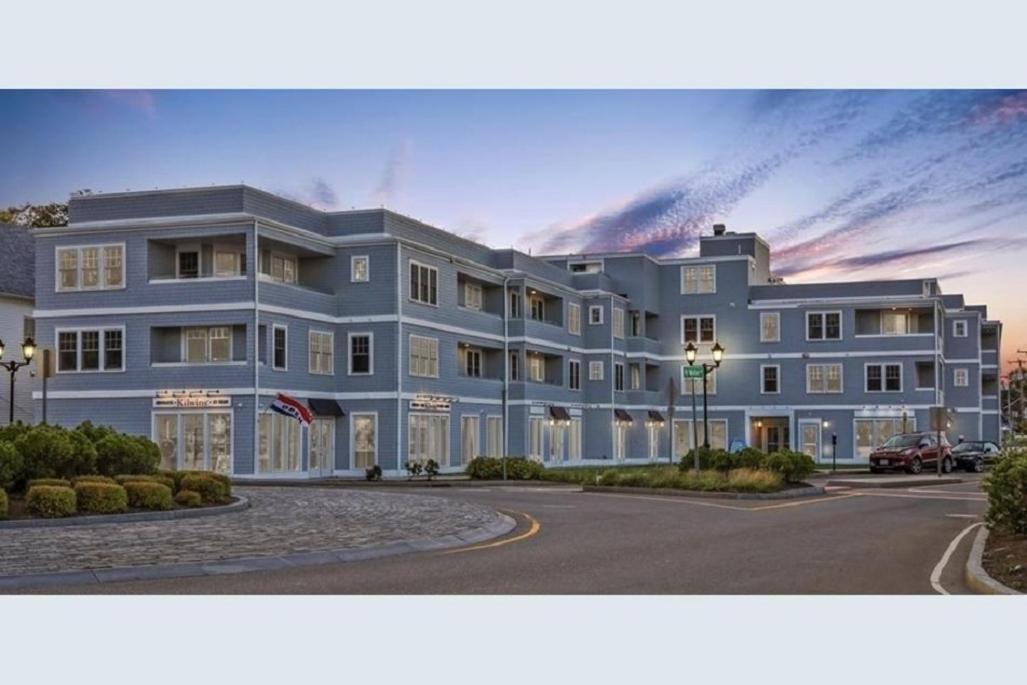 Downtown Plymouth Waterfront Luxury Condos Экстерьер фото